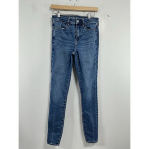 Womans excellent Condition American Eagle Blue Jean Jeggings 6 0081/W-2